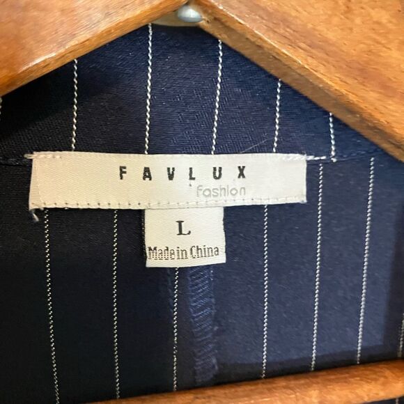 Favlux Fashion shorts romper, pinstripe, excellent condition, large - Picture 4 of 4